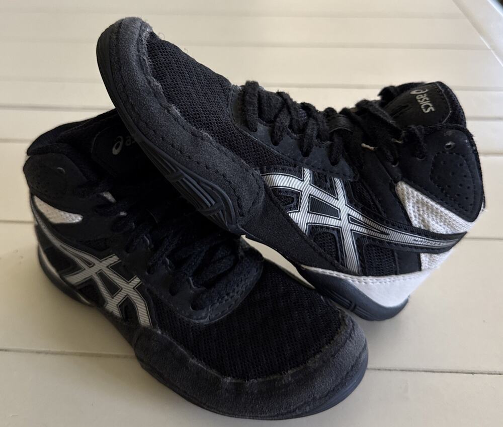 ASICS MATFLEX 6 Youth Size K11 Wrestling Shoes 1084A007 Black White Silver